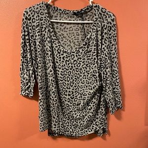Women’s Forever 21 Leopard Print Top.